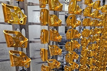 High-tonnage press brake for formed metal parts